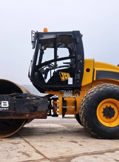 JCB VM115